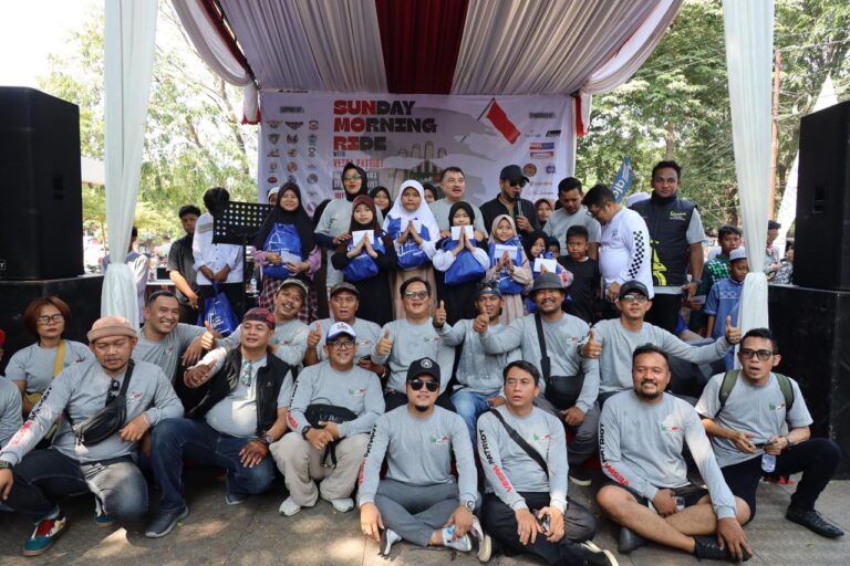 “Bareng Komunitas Vespa, Wawali Harris Bobihoe Gaungkan Semangat Kemerdekaan”