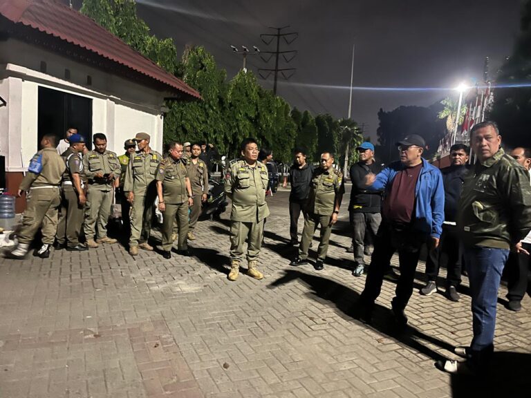 “Meski Kondusif, Walikota Bekasi Keliling Pastikan Objek Vital Dijaga Ketat Petugas”