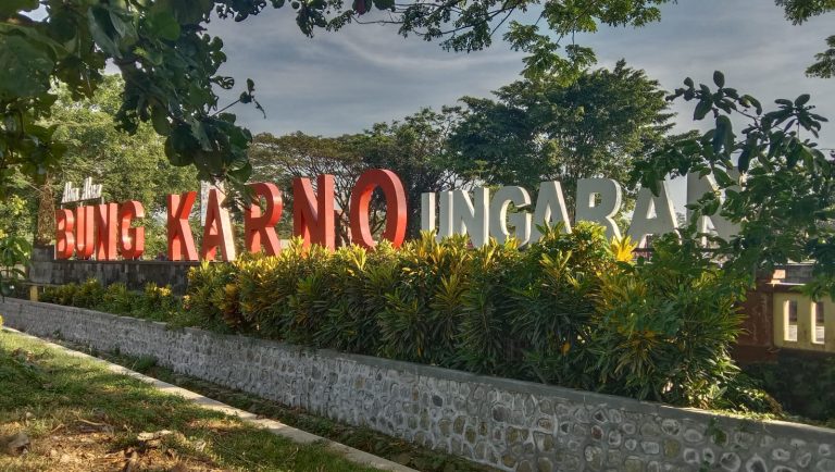 Libur 1 Muharram 1448 H, Alun-alun Gelora Bung Karno Ungaran Diserbu Ribuan Warga