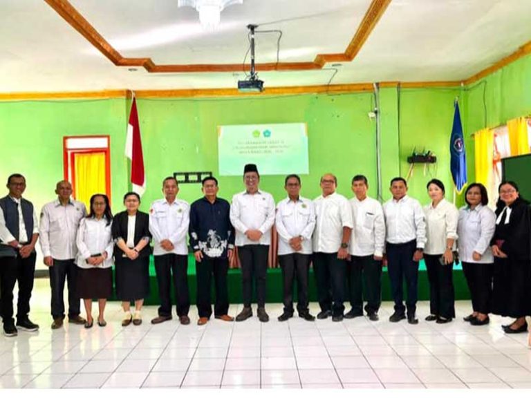 ektor IAKN Tarutung: “Tetap Semangat, Tetap Bekerja, dan Tetap Mengandalkan Tuhan” pada Pelantikan Sekretaris Prodi Magister Teologi (Cek Faktanya)