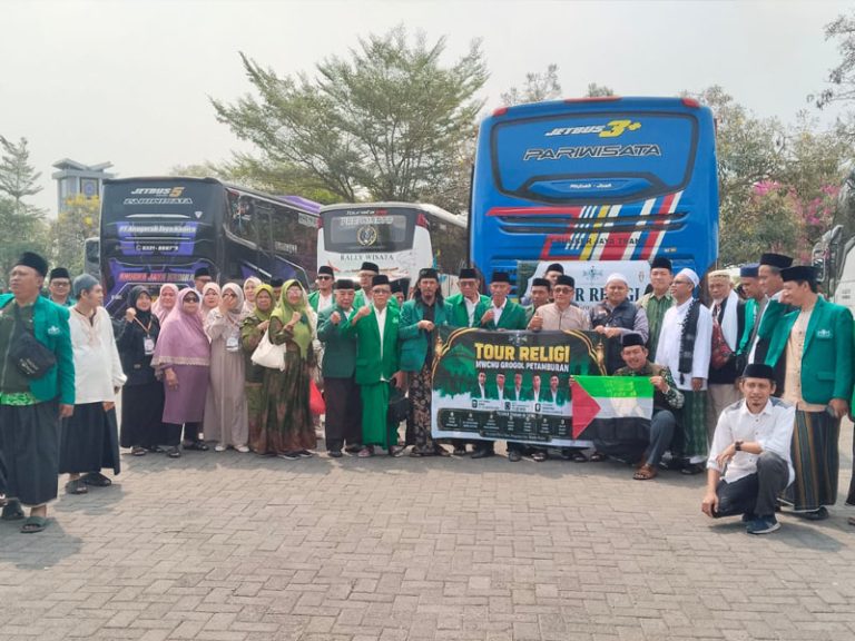 Pererat Silaturahmi, MWCNU Grogol Petamburan Gelar Tour Religi Ziarah Makam Wali ke Jawa Timur (Cek Faktanya)